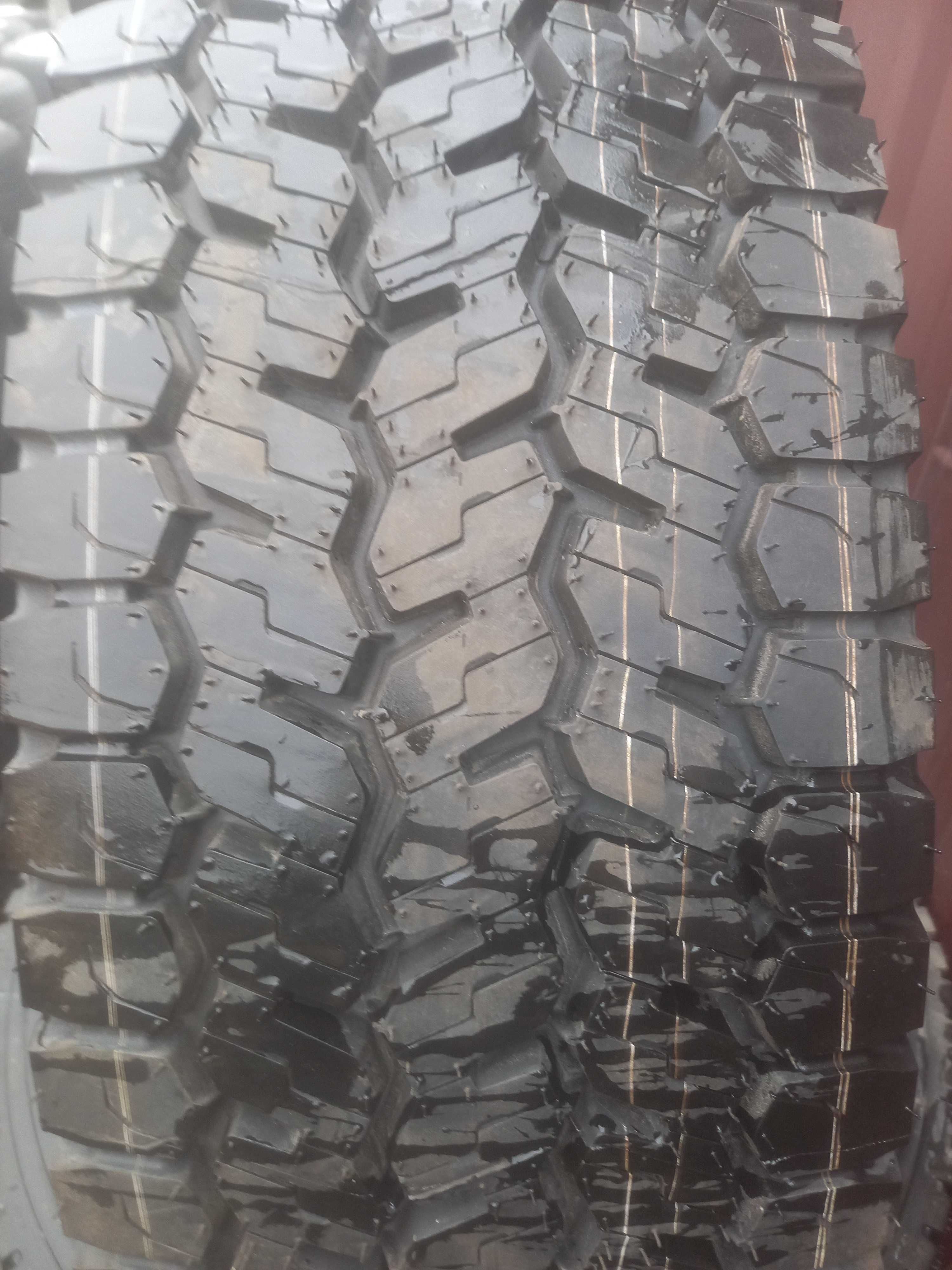 245/70R19.5 Michelin X Multi D