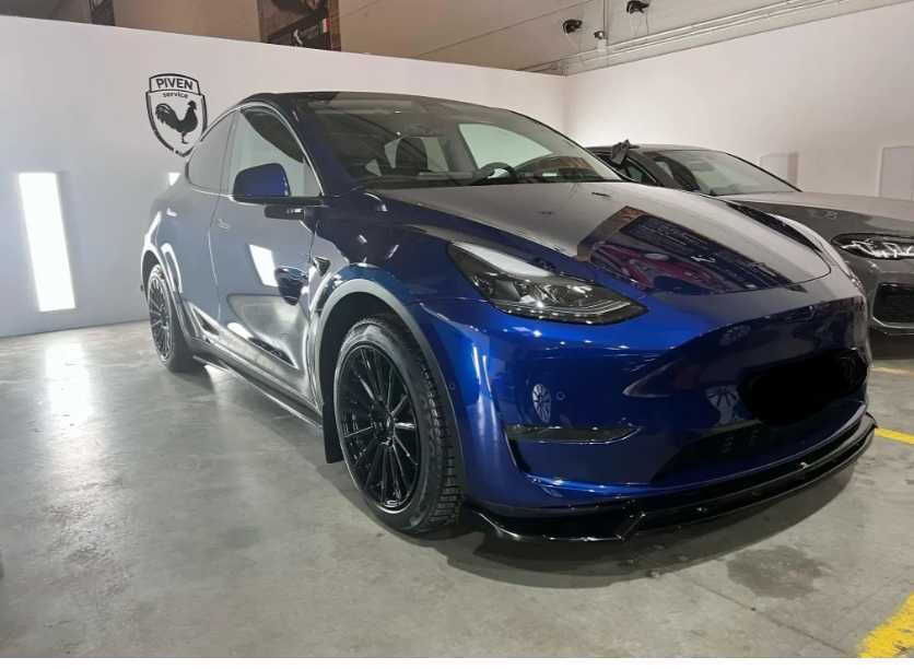 Tesla Y Long Range AWD 2022 року