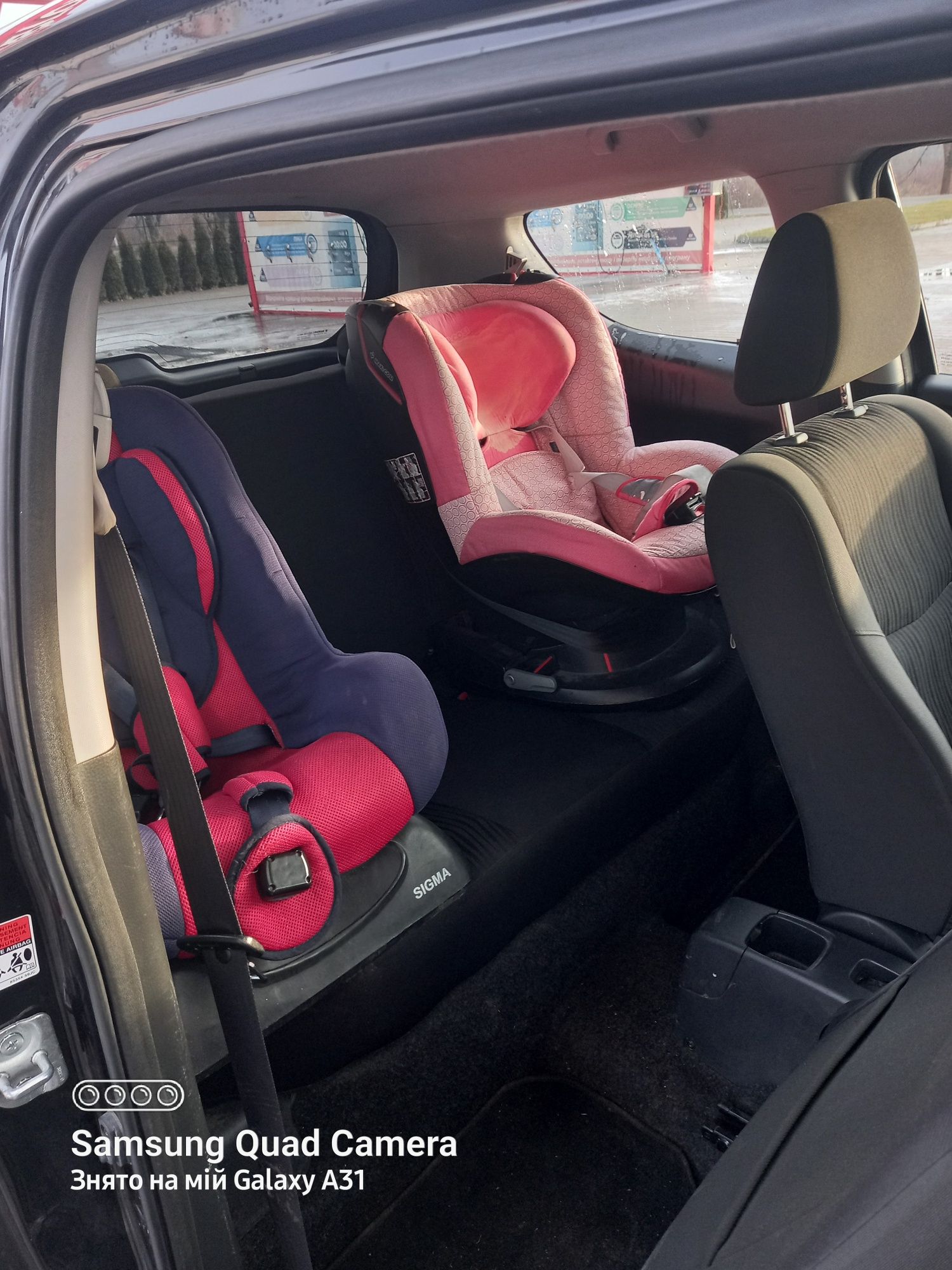 Машина Suzuki Swift 2014p