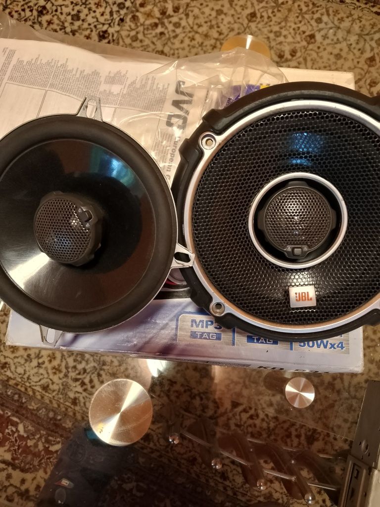 Продам. Авто магнит. Jvc original не Китай разом колонок jBl