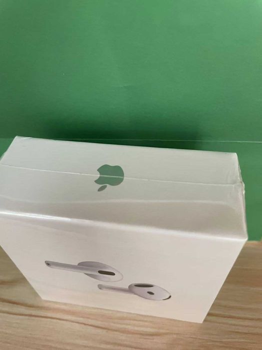 Słuchawki bezprzewodowe Apple airpods 4 na gwarancji