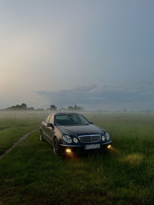 Mercedes Benz W211 E-Class