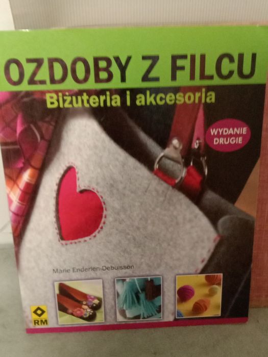 Ozdoby z filcu , Biżuteria i akcesoria.