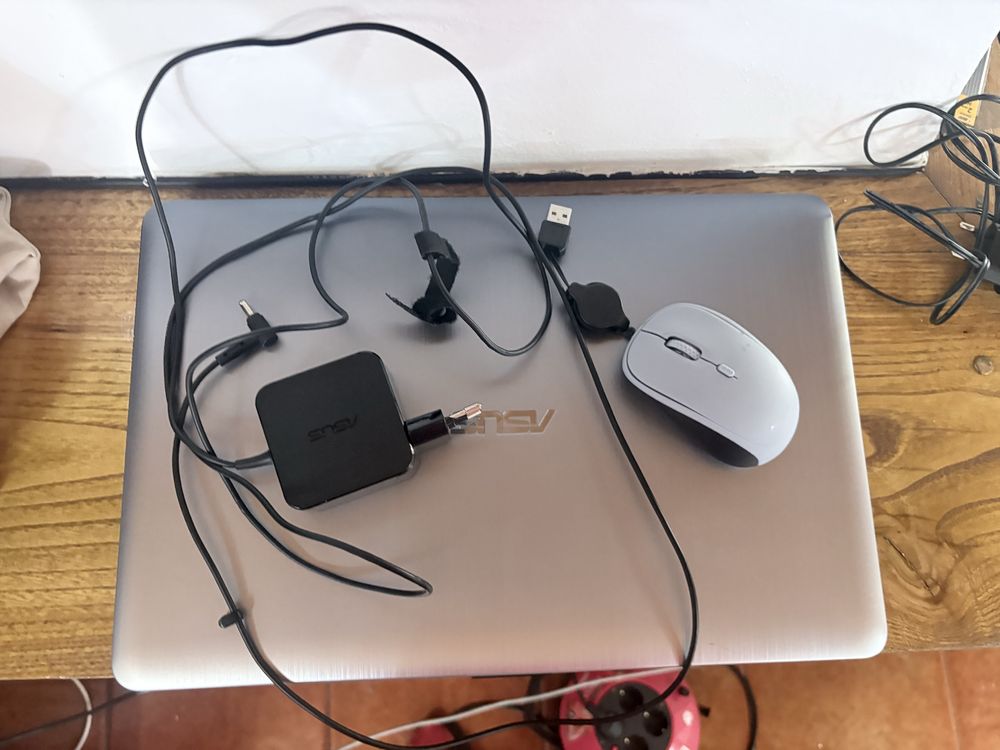 Pc portatail bom estado