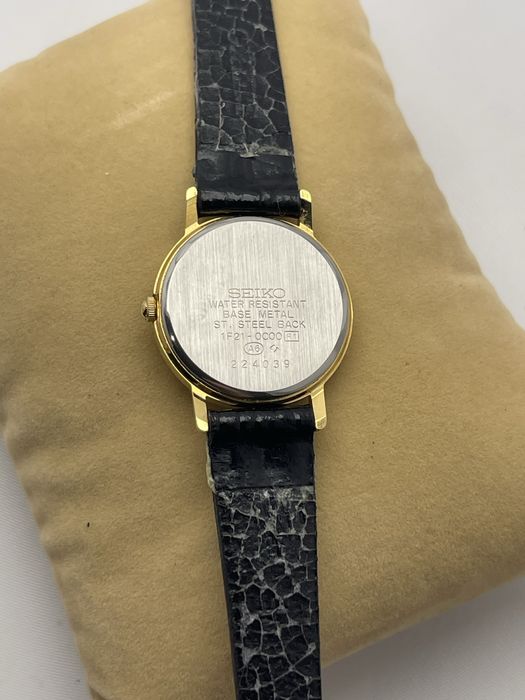 Годинник Seiko 1F21 - 0C00 24мм