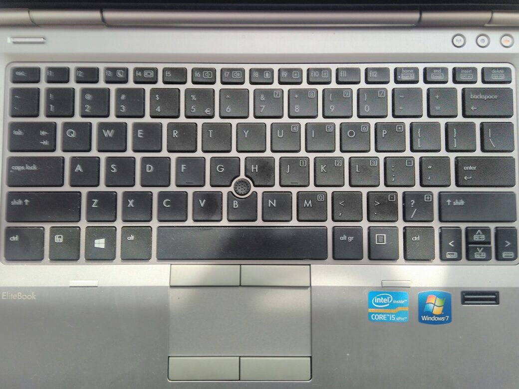 Laptop HP EliteBook 2570p, dysk SSD, stacja dokująca.