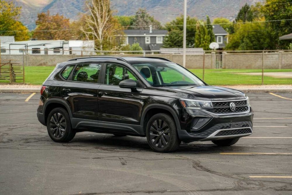 Volkswagen Taos S 4Motion      2022