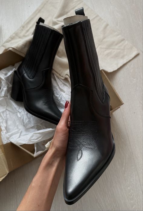 Ковбойки Zara, нові, натуральна шкіра