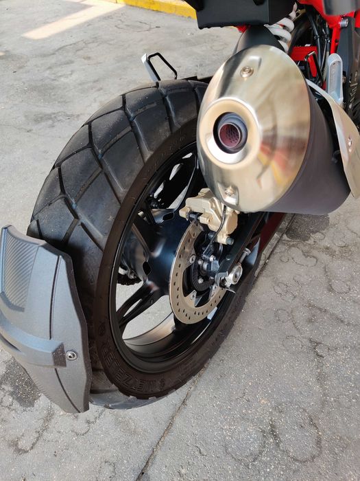 G310 GS RALLYE de garagem