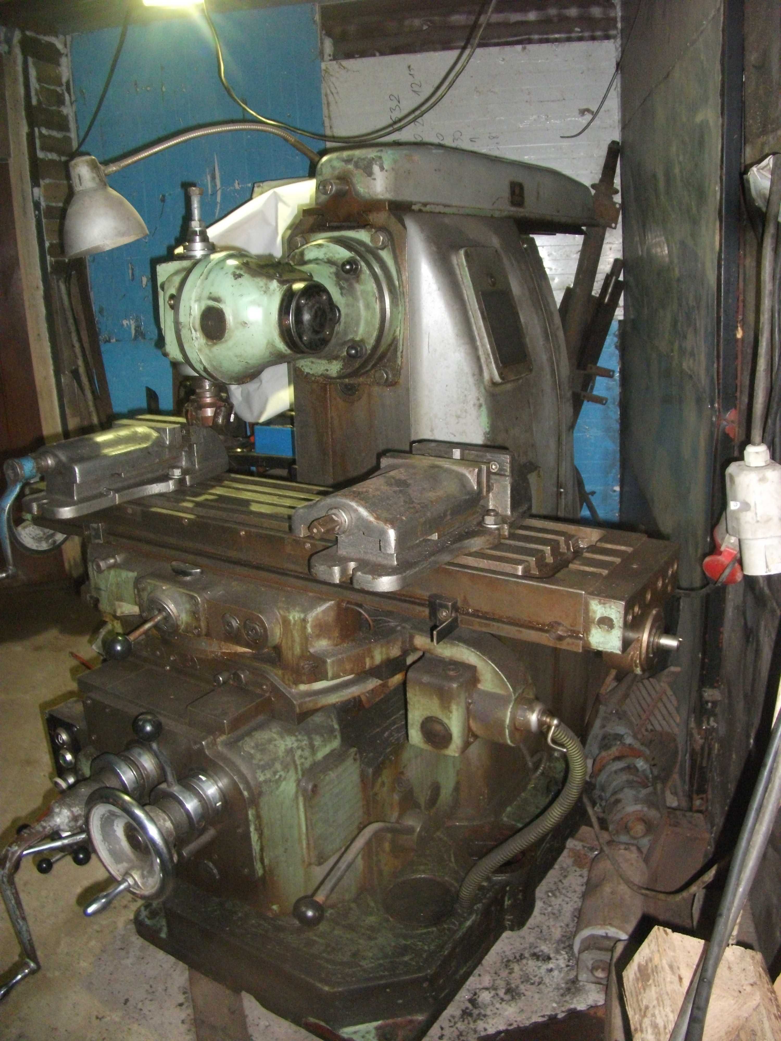 Frezarka do metalu uniwersalna  6H81