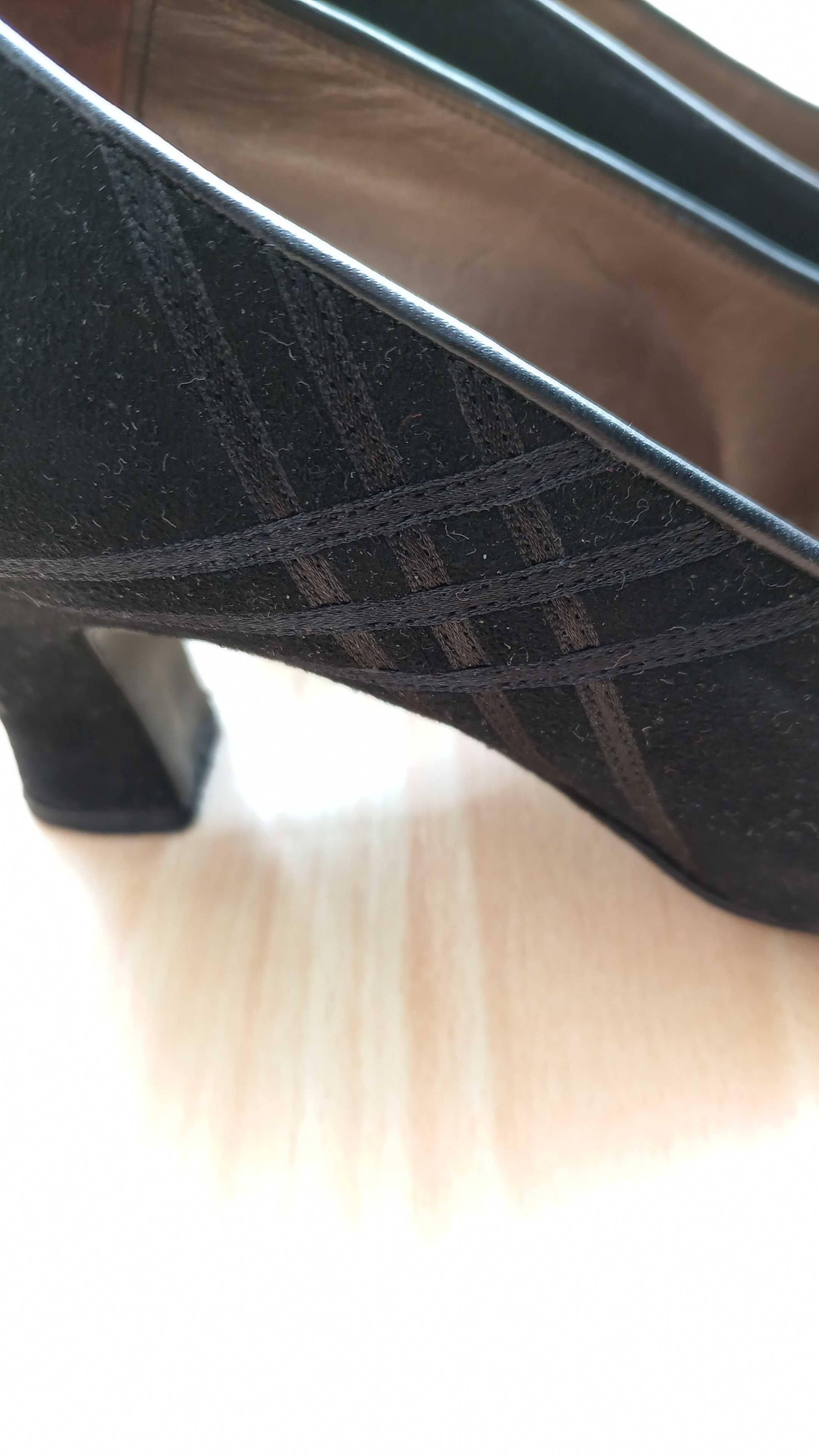 Sapatos pretos Camurça salto 7 cm Tamanho 36