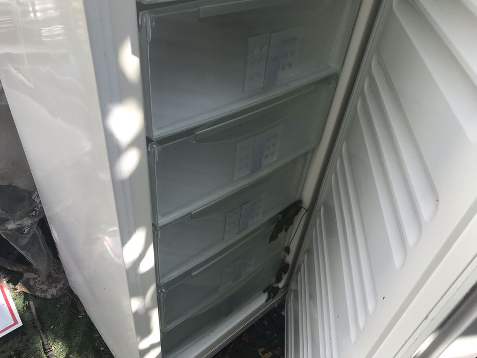 Продам морозильную камеру Liebher