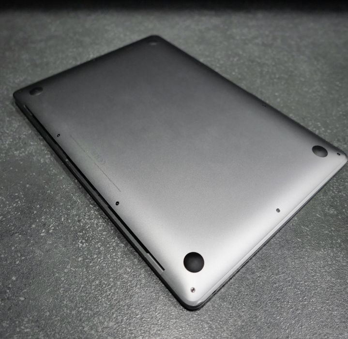 Apple MacBook Air 2020 р., 256 ГБ M1 (сріблястий)