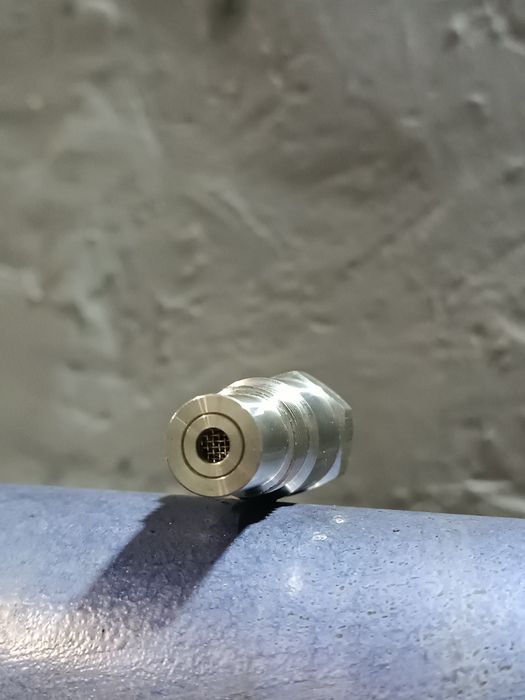 Обманка на лямбдо зонд з міні каталізатором.