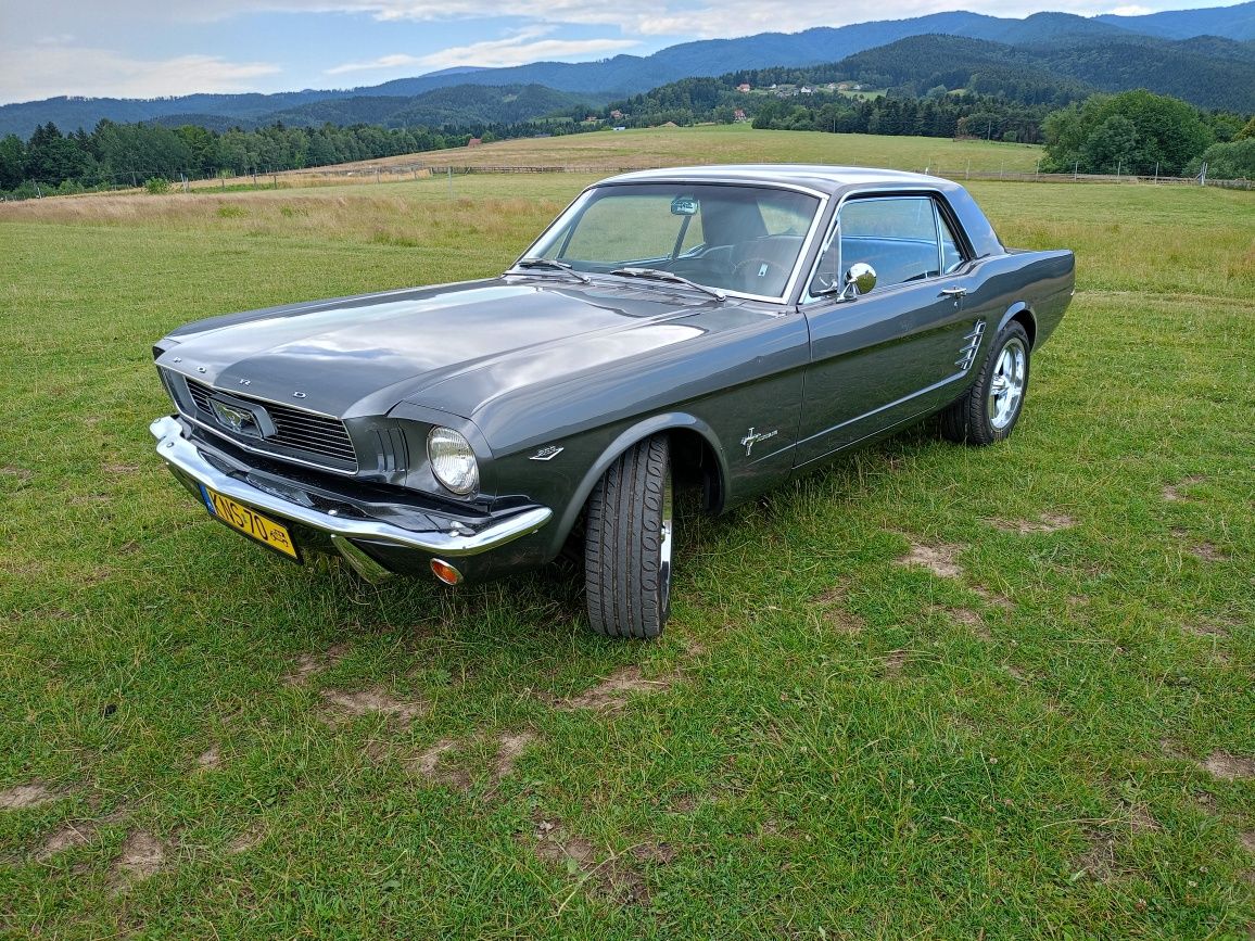 Ford mustang 1966 V8 automat  odrestaurowany