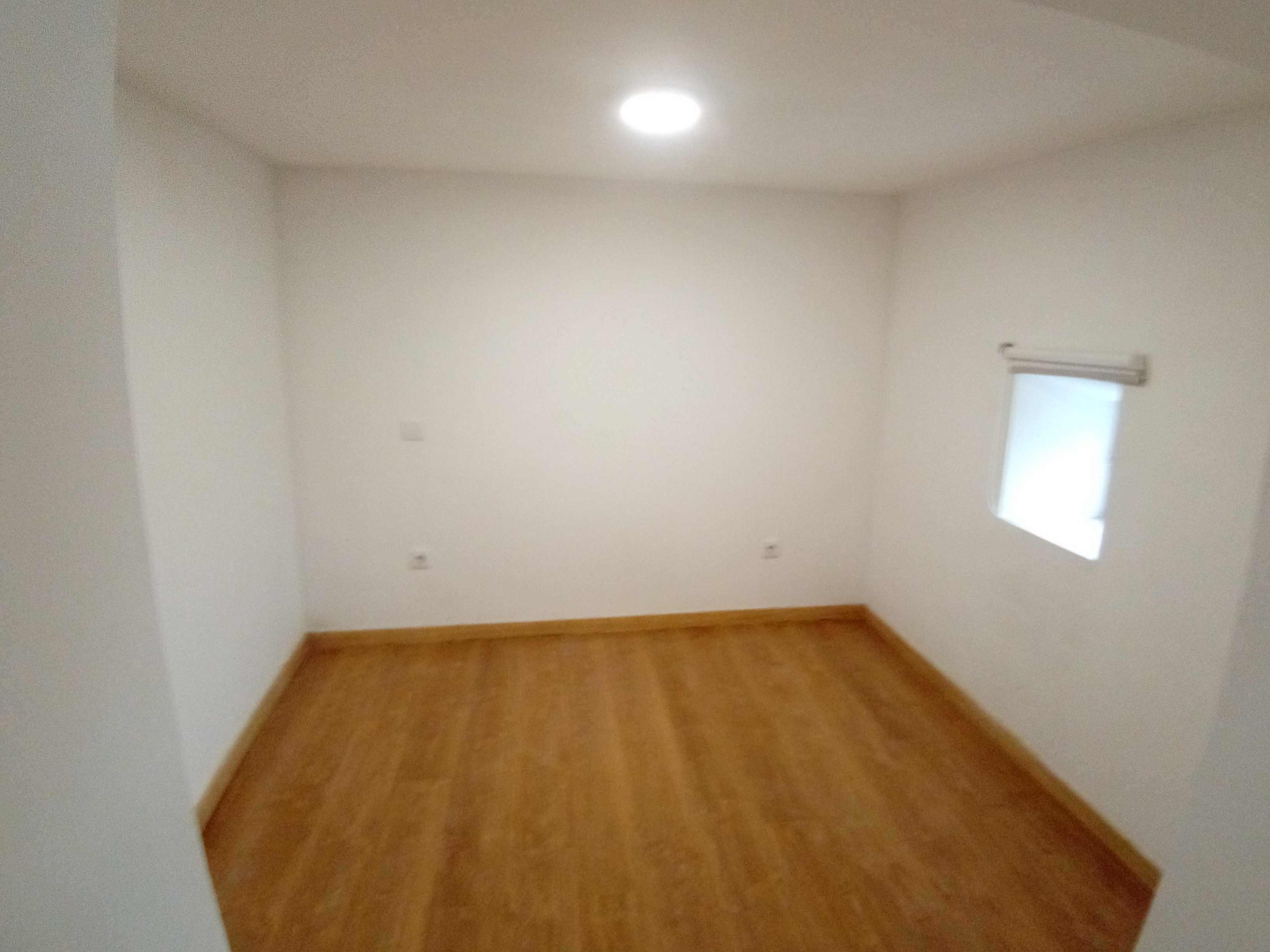 Moradia T2 em local calmo e com bons acessos