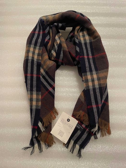 Elegancki duży szal w klasyczną szkocką kratę Unisex