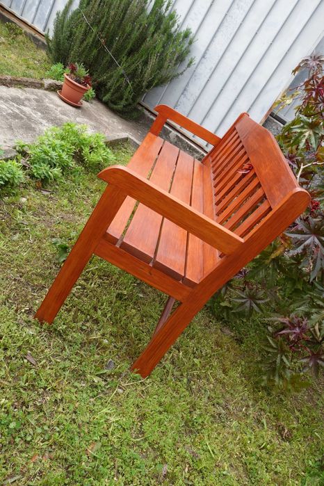 Banco de jardim este /outros modelos e cores