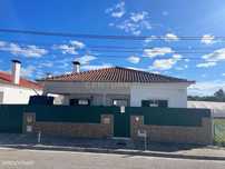 Moradia T3 no centro das Fazendas de Almeirim