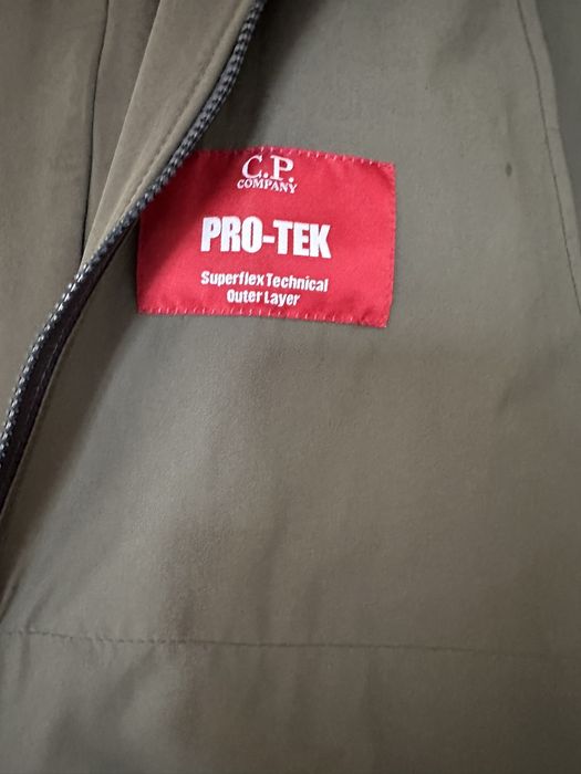 C.P. Company Men's Pro-Tek Hooded Jacket in Ivy Green