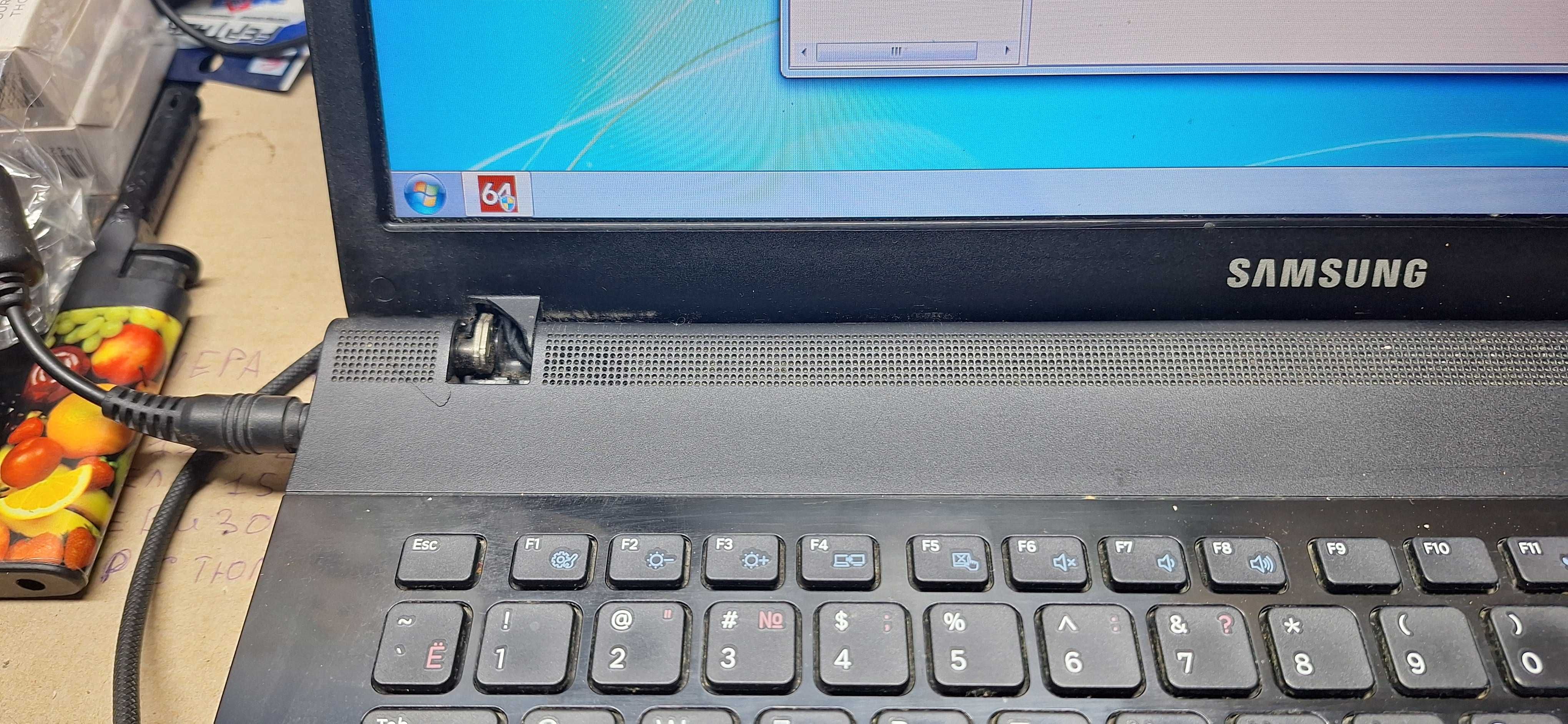 Игровой ноутбук Samsung -17.3"-Core i5-4210U-6 GB DDR/ nVidia GeForce