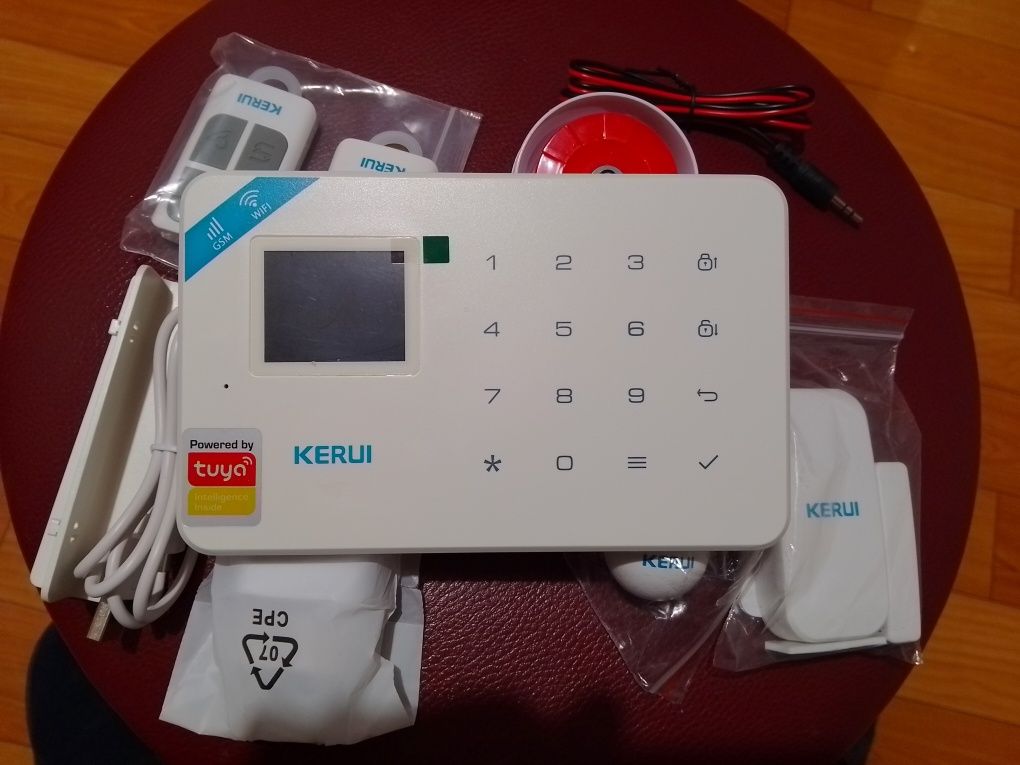 GSM / WIFI Сигналізація KERUI W181