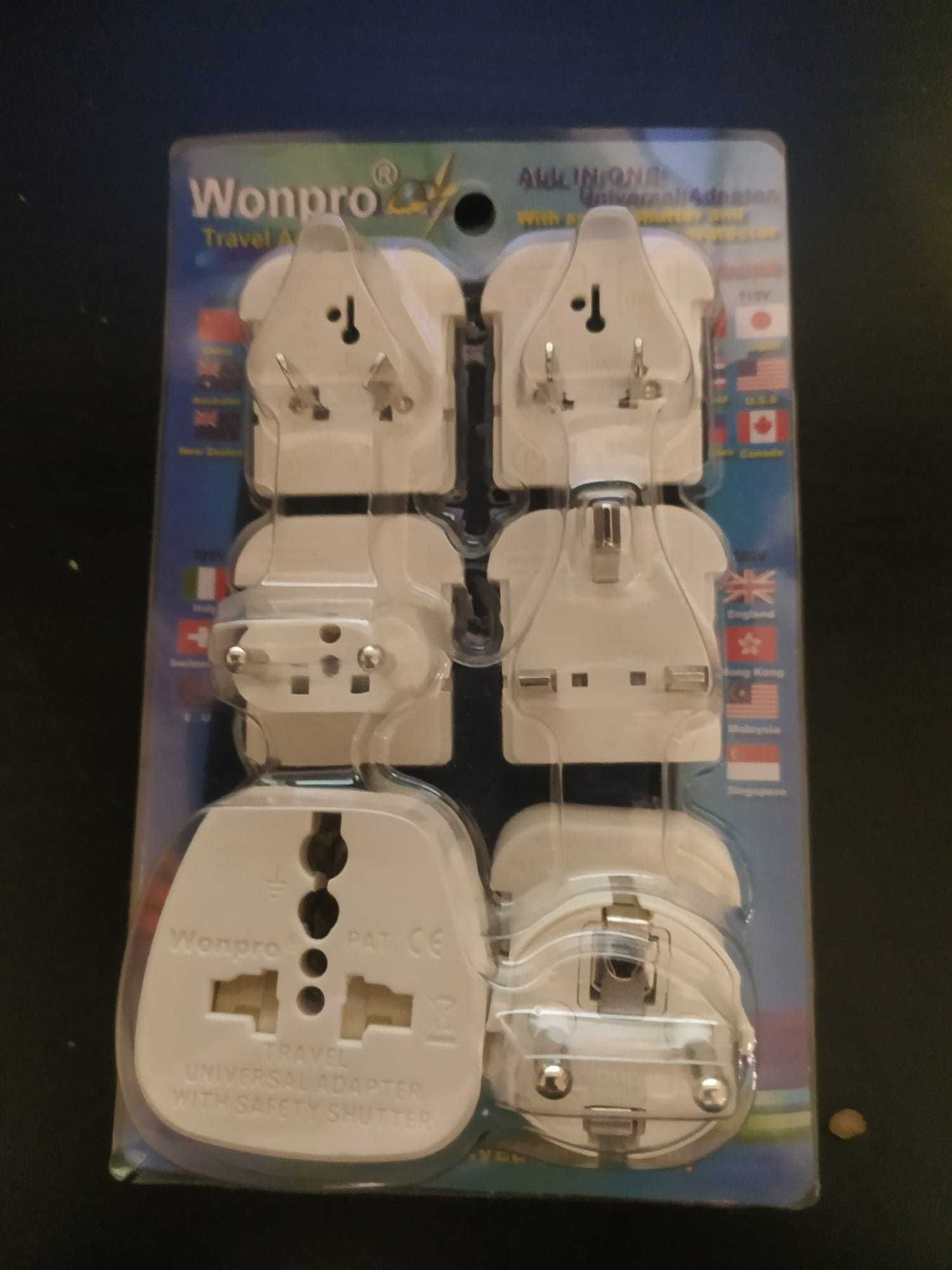 Adaptador Universal Tomadas de Viagem