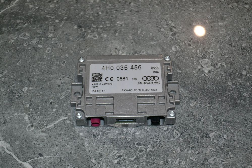 AUDI VW WZMACNIACZ ANTENOWY GSM 4H0035456
