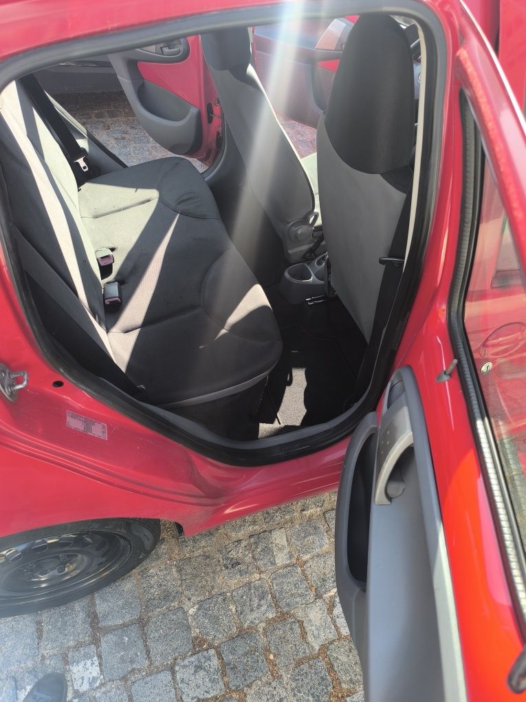 Toyota aygo 1.0 5 portas
