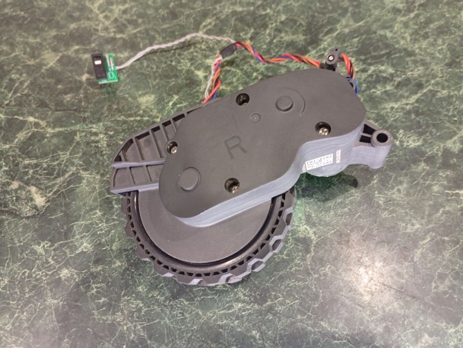 Колесо для робота-пилососа Xiaomi ПРАВЕ