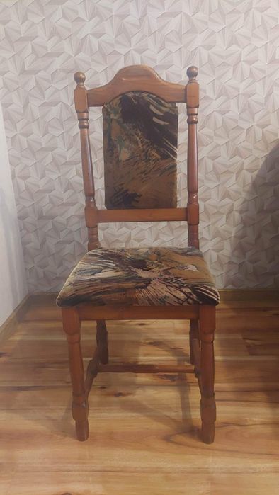 Krzesła drewniane 8 ciemnych