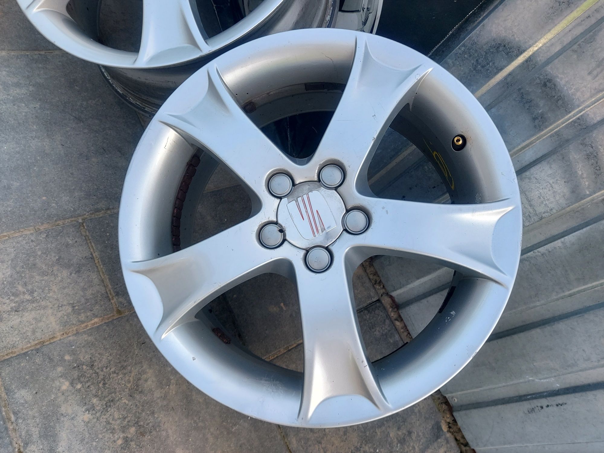Alufelgi 16 cali 5x100 Seat Ibiza Toledo