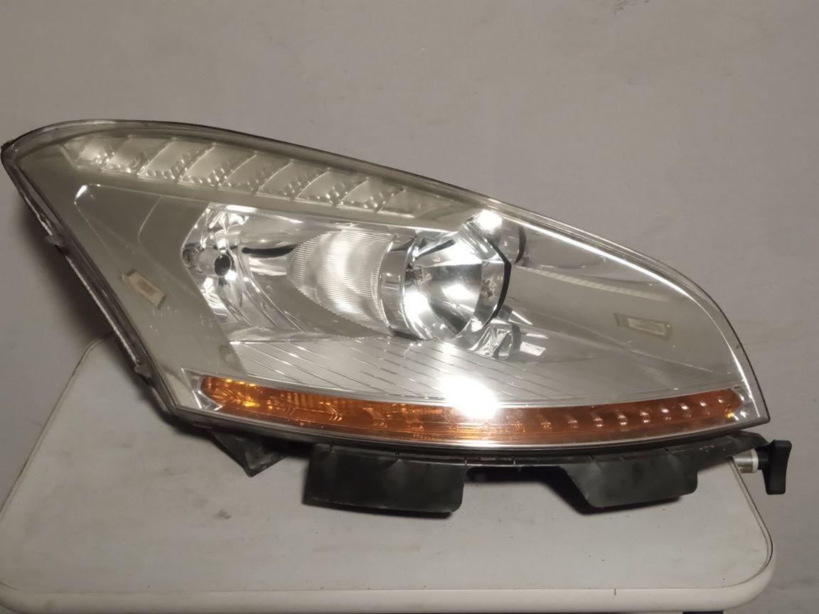 Lampy Przód Citroen C4 Picasso 07r Europa