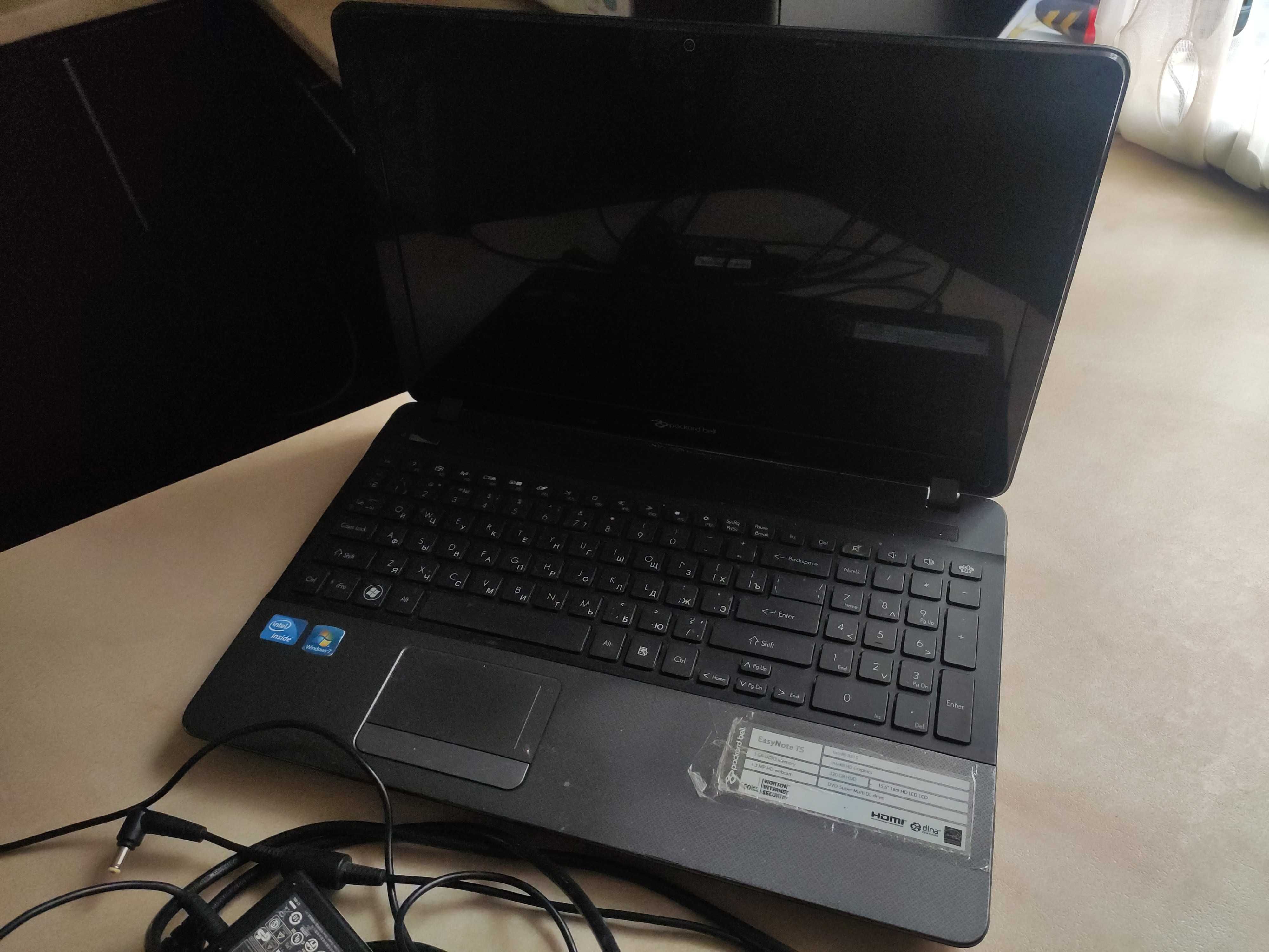 Ноутбук Packard Bell P5WS0  TS11HR в гарному стані