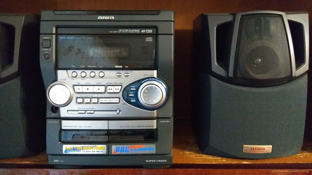 Музыкальный центр AIWA