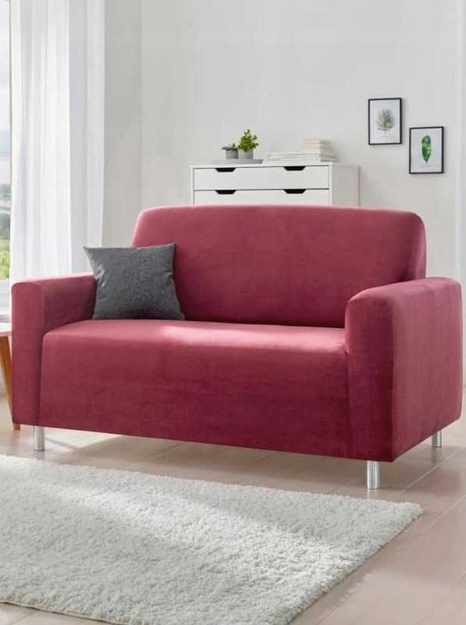 38) Welurowa narzuta na fotel