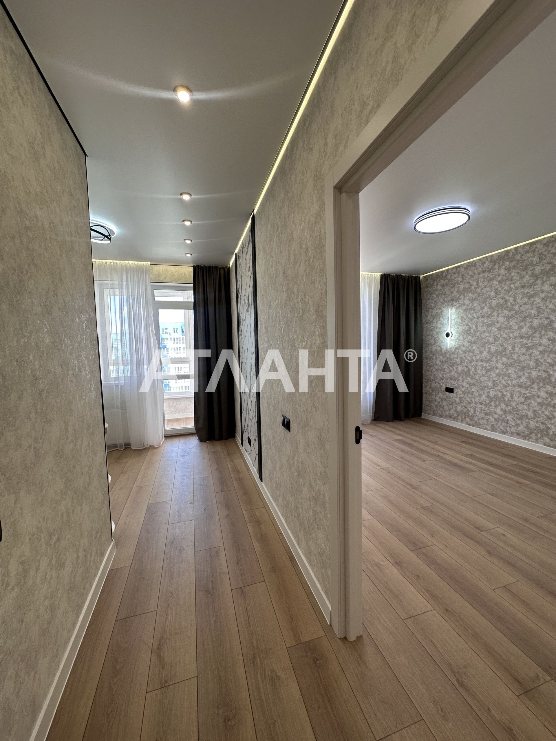 Новая квартира  с балконом в ЖК Акварель 2