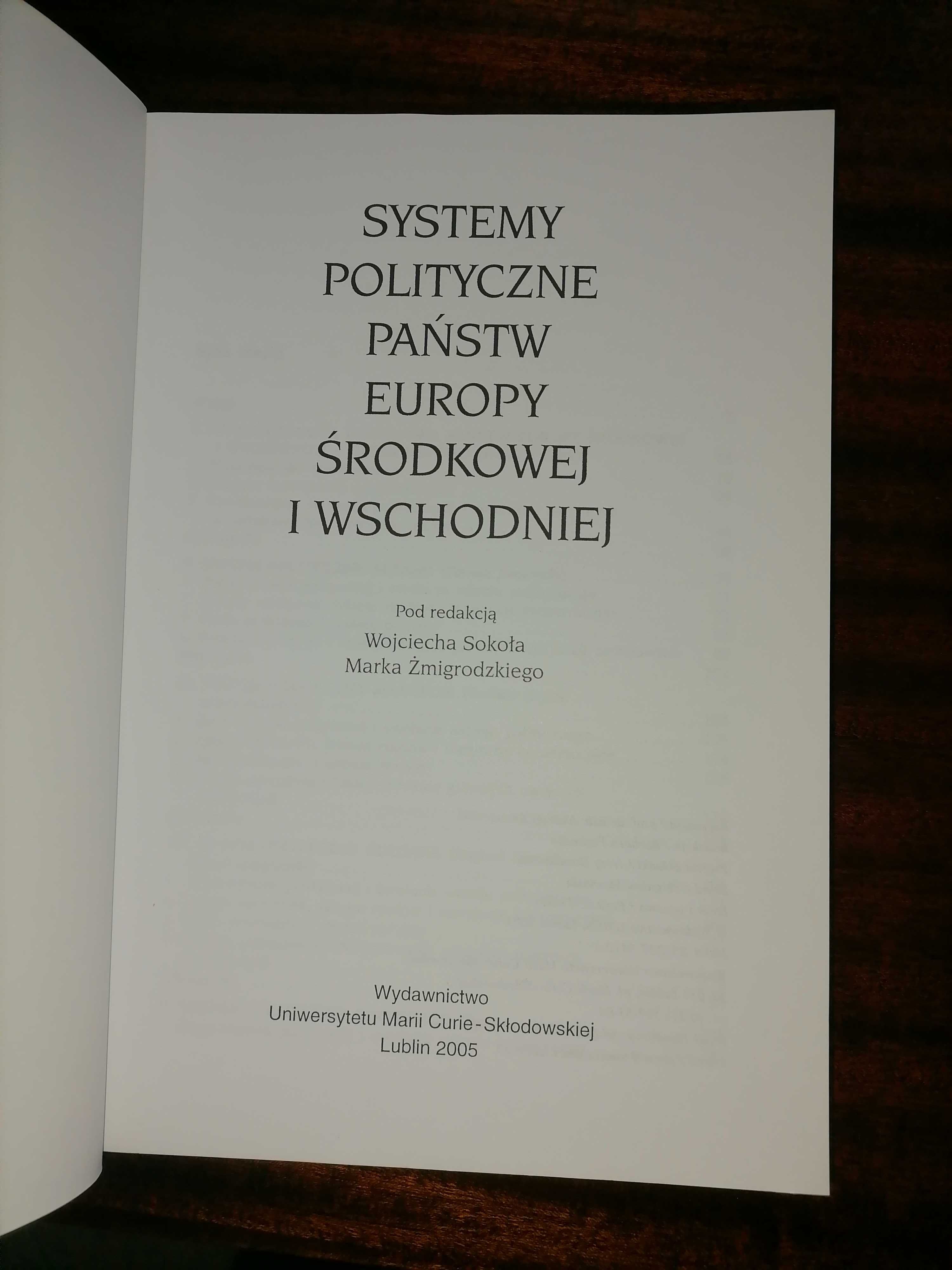 Книга польською мовою "Політичні системи"