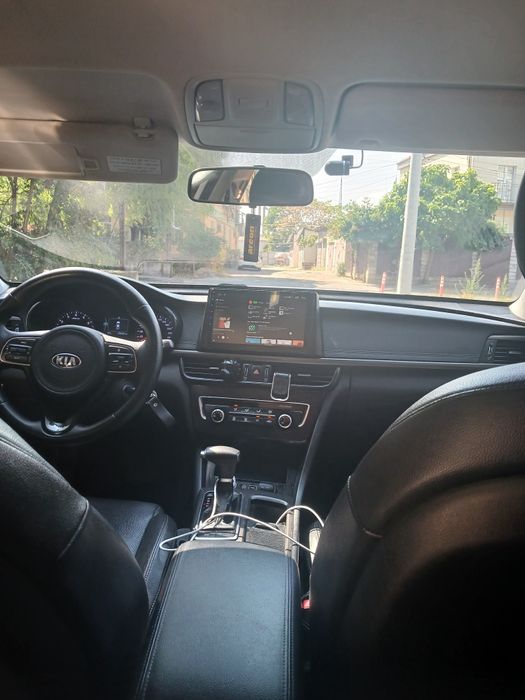 Автомобіль  киа  к5