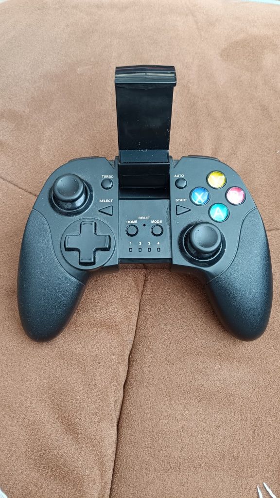 Sprzedam gamepad.