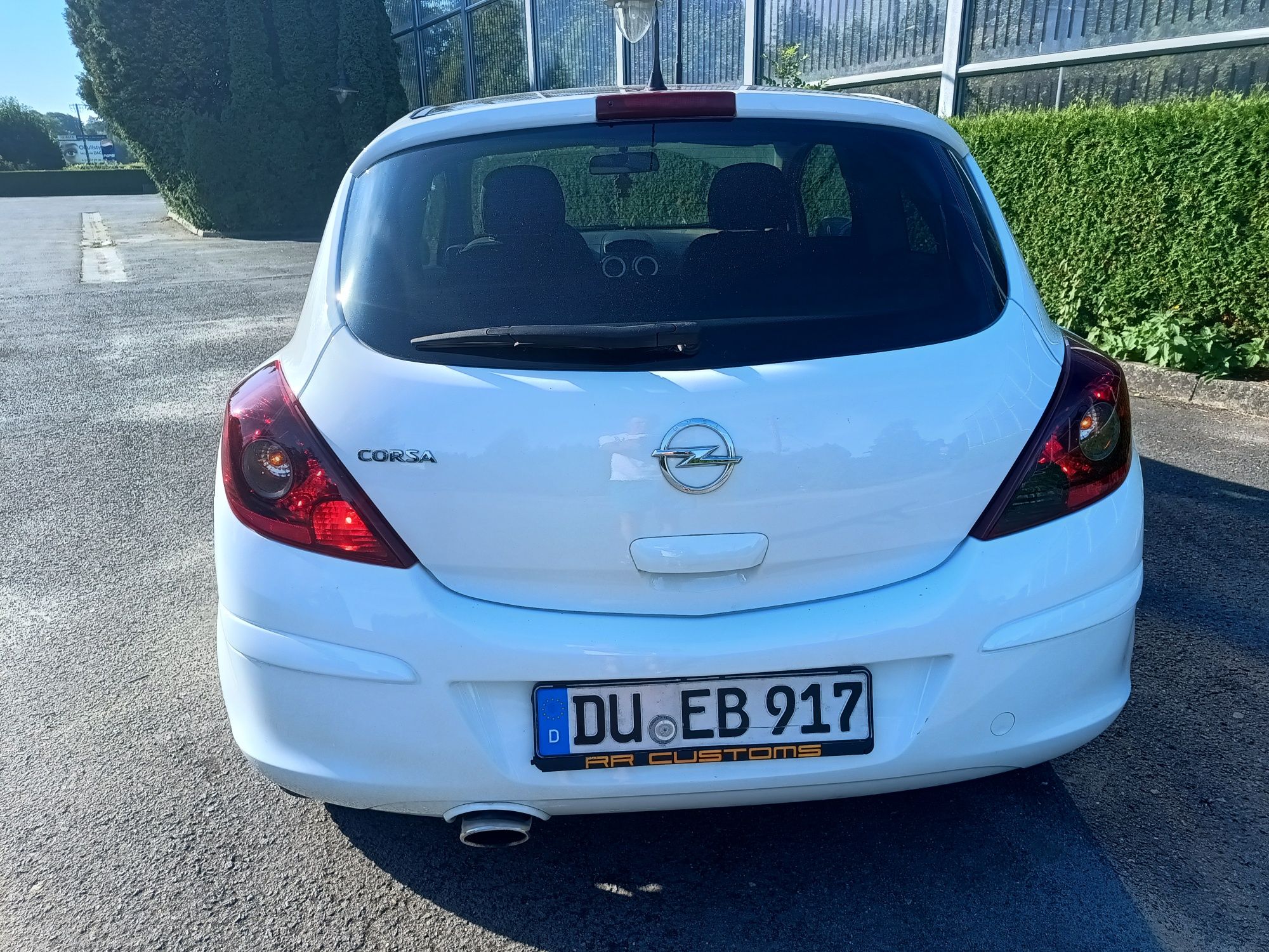 Opel Corsa edycja White 100 KM