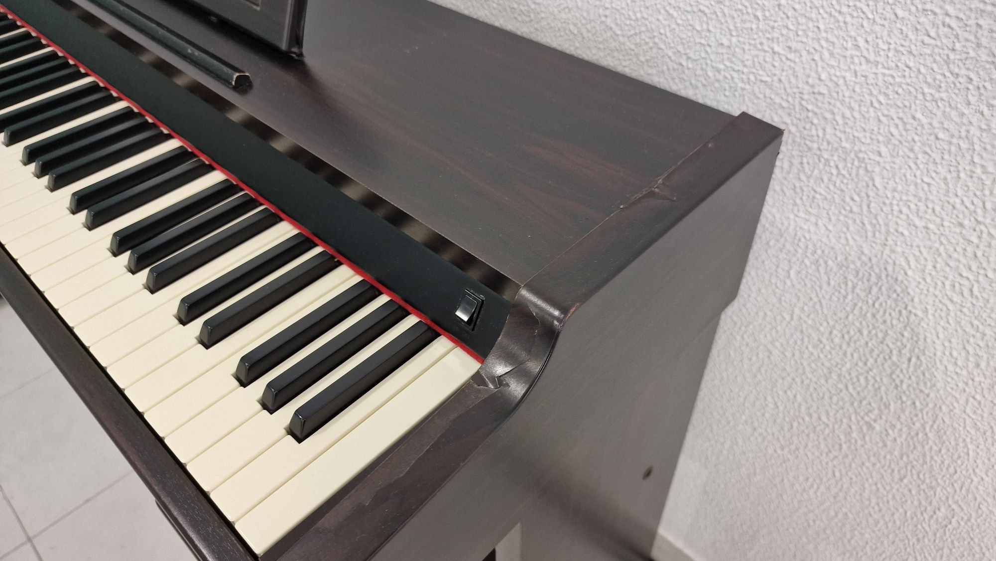 Vendo Piano "Orla" 3 pedais usado