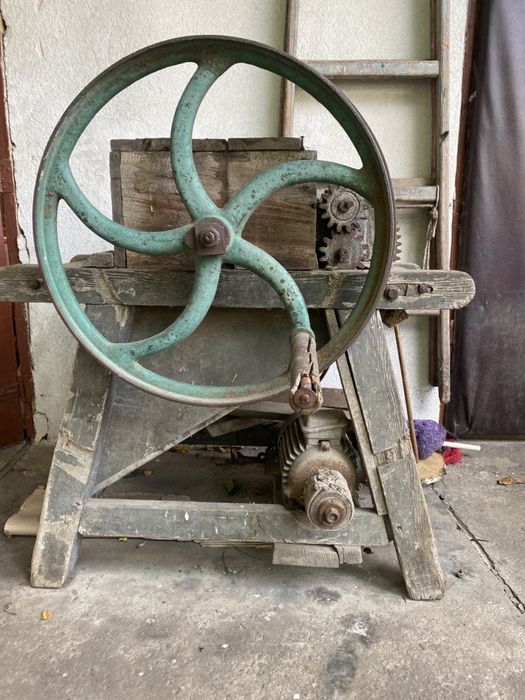 Січкарня з мотором