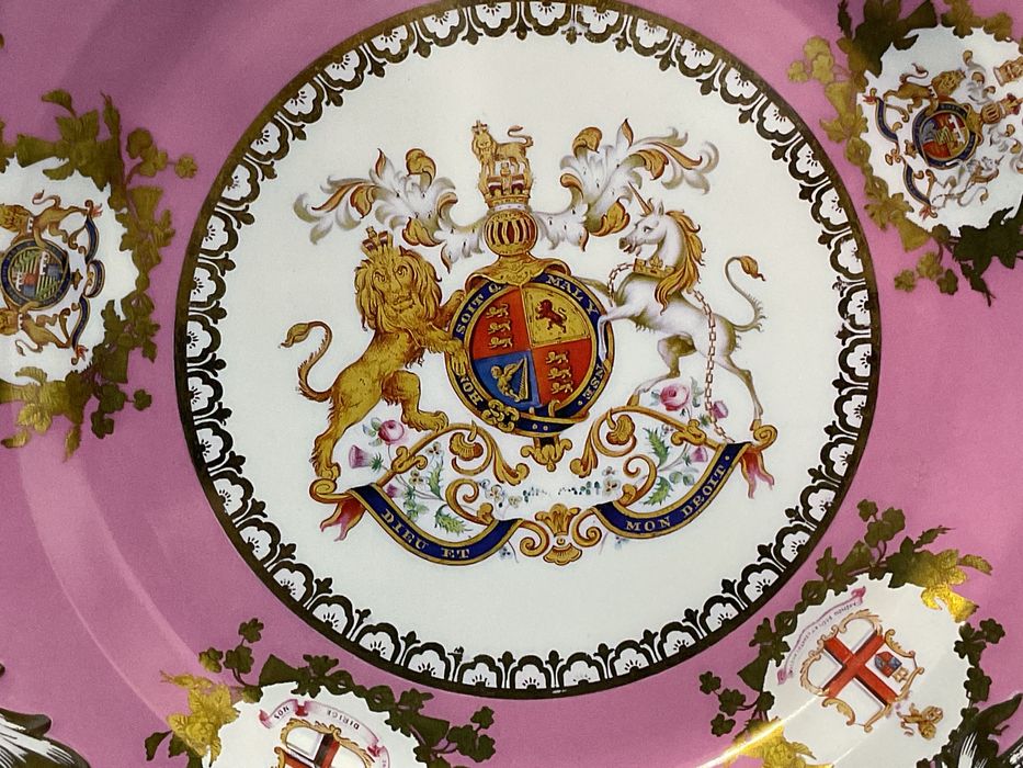 Base para pratos em metal 26 cm