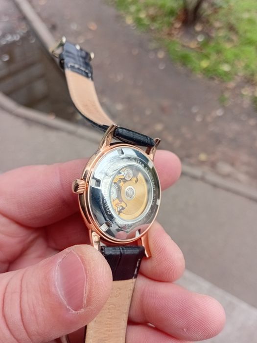 Продам на подарок мужские часы,механизм апелла