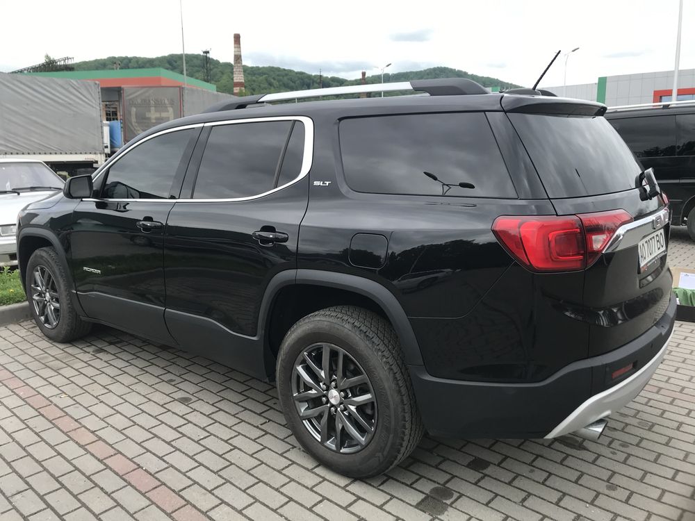 Автомобіль GMC Acadia 2016