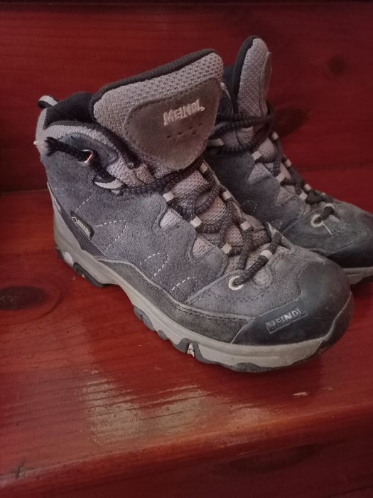 Продаю дитяче взуття