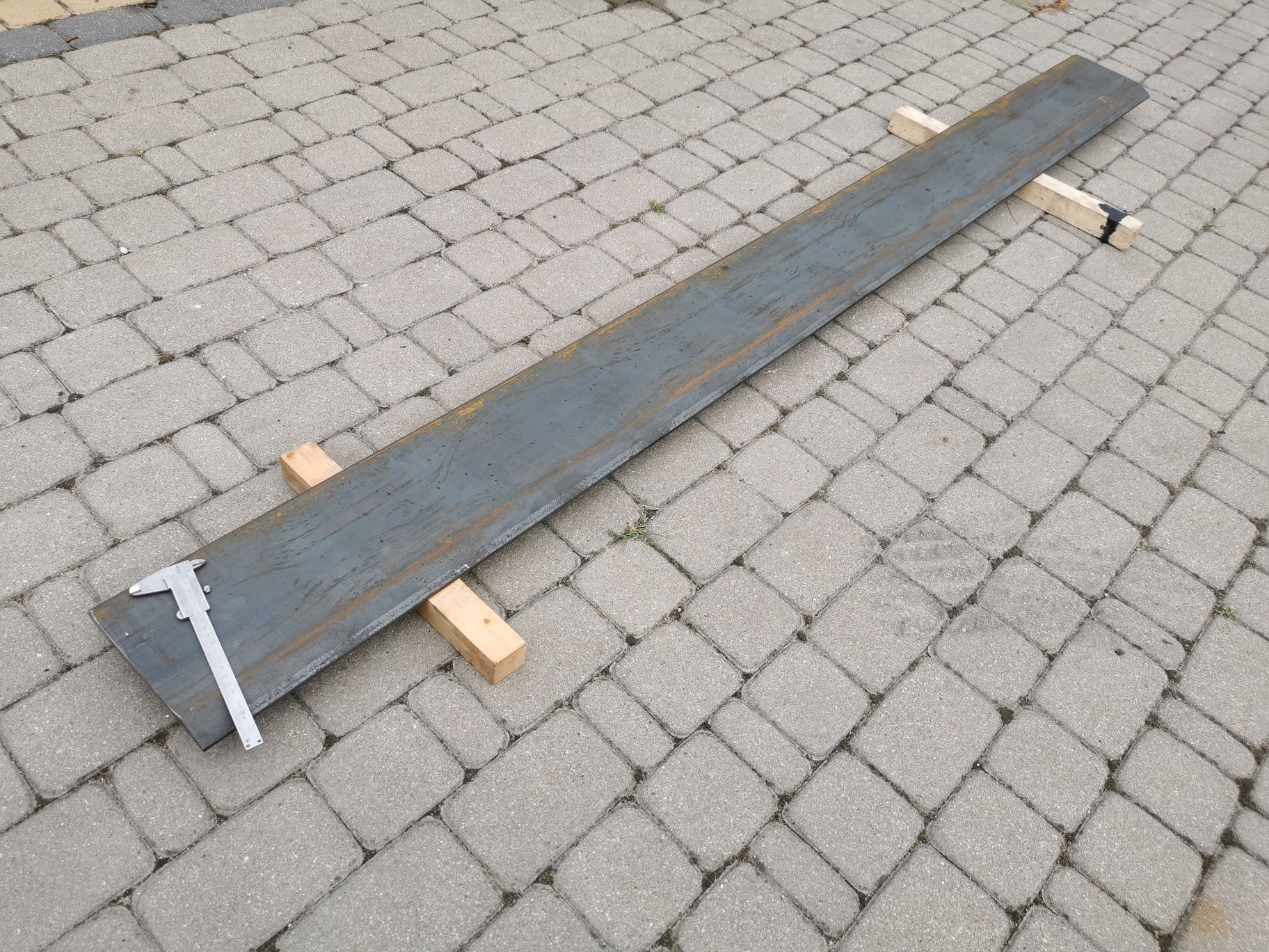 Lemiesz do łyżki 200x20 500HB, Hardox