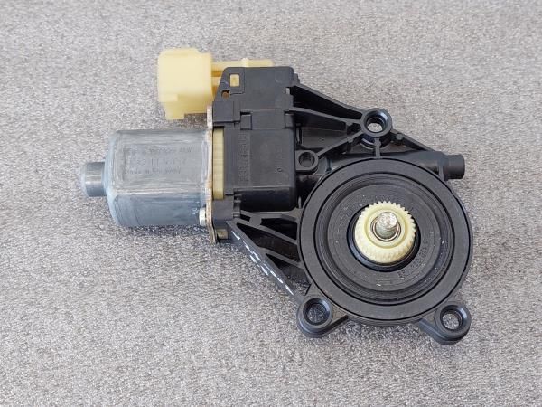 Motor vidro frente esquerdo FORD Fiesta VI (CB1, CCN)