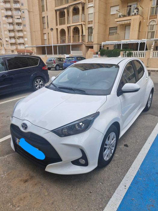 Toyota Yaris Hybrid 2022 – 38.000 km, Excelente Estado